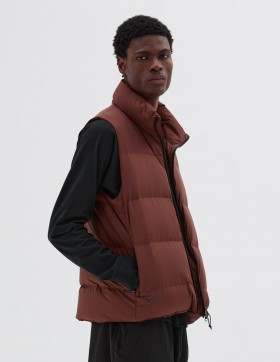 Mizuno High Neck Gilet Rust | Men Margaret Howell Sportswear